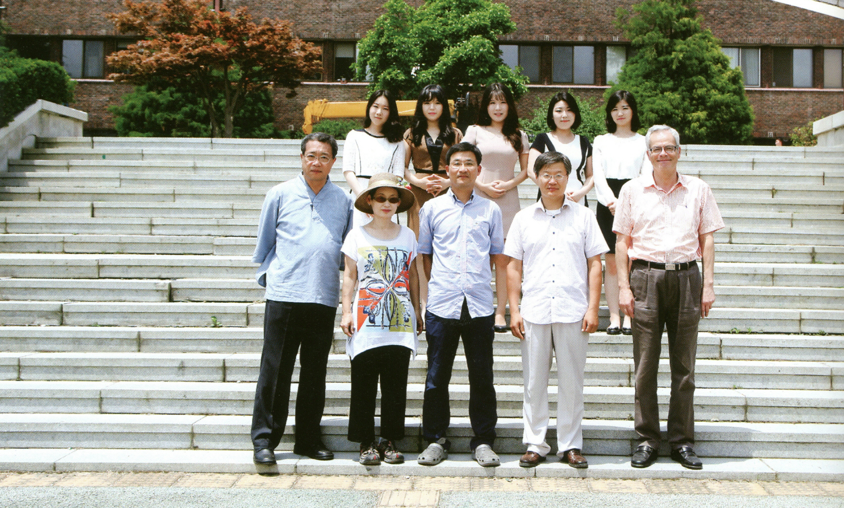 졸업생 사진 3 등록사진 3번째 이미지 - 자세한 사항은 하단 글 내용 참조