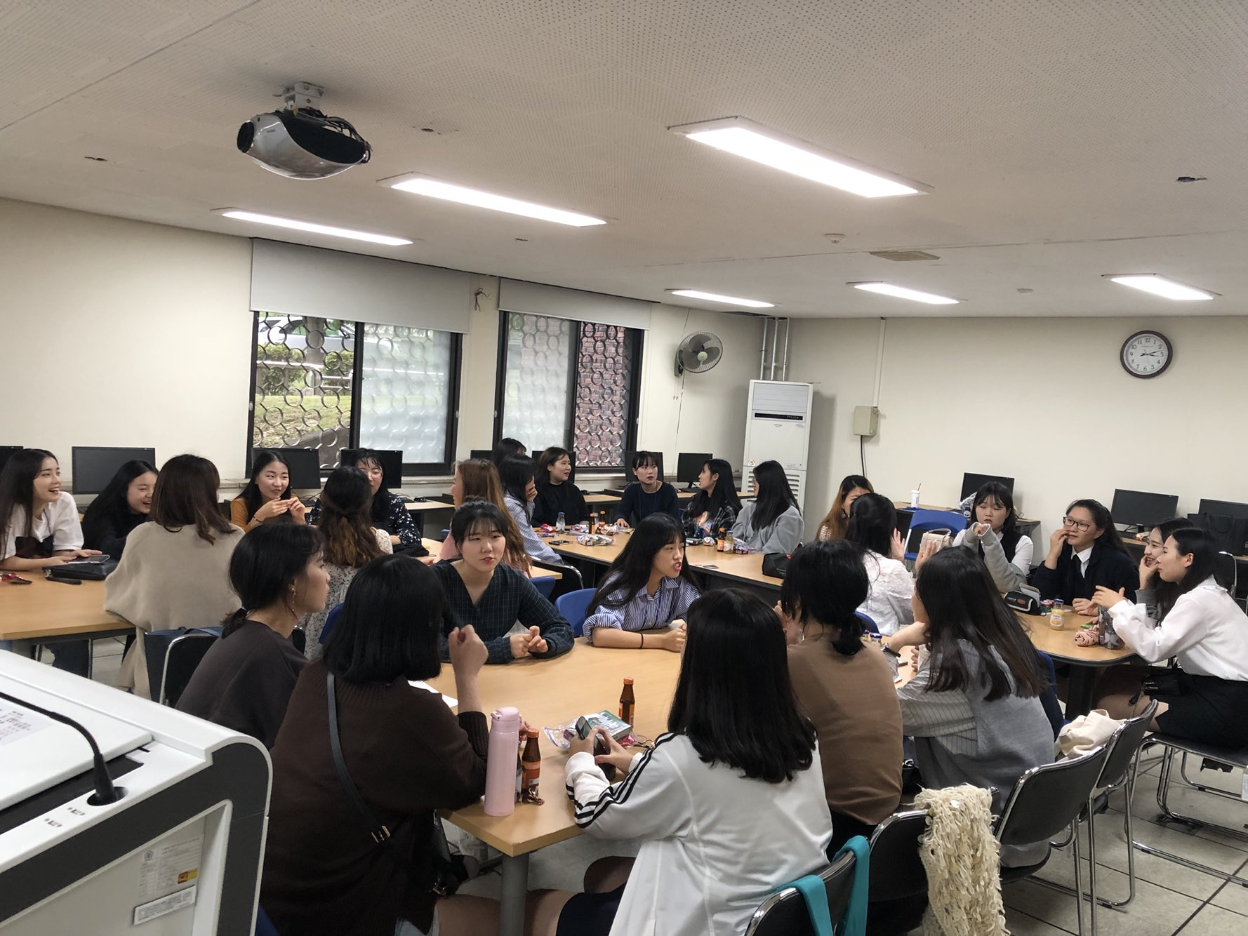 2018년 고교생과 함께하는 독어교육과 전공체험 프로그램 등록사진 1번째 이미지 - 자세한 사항은 하단 글 내용 참조