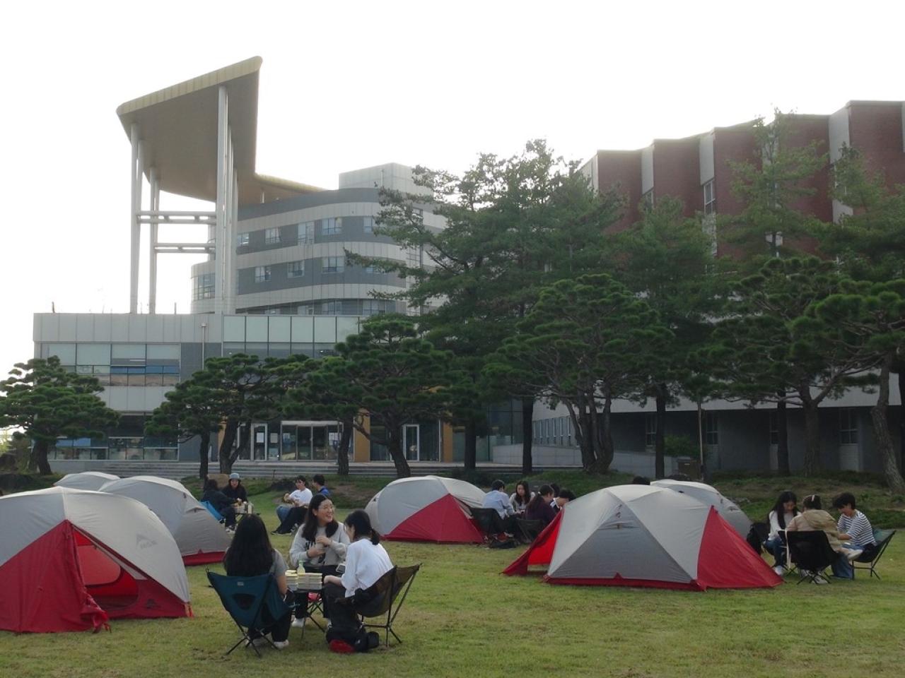 교육혁신센터, 청람 교양 특강  「캠퍼스에 텐트를 치다」  성료 관련 썸네일 이미지