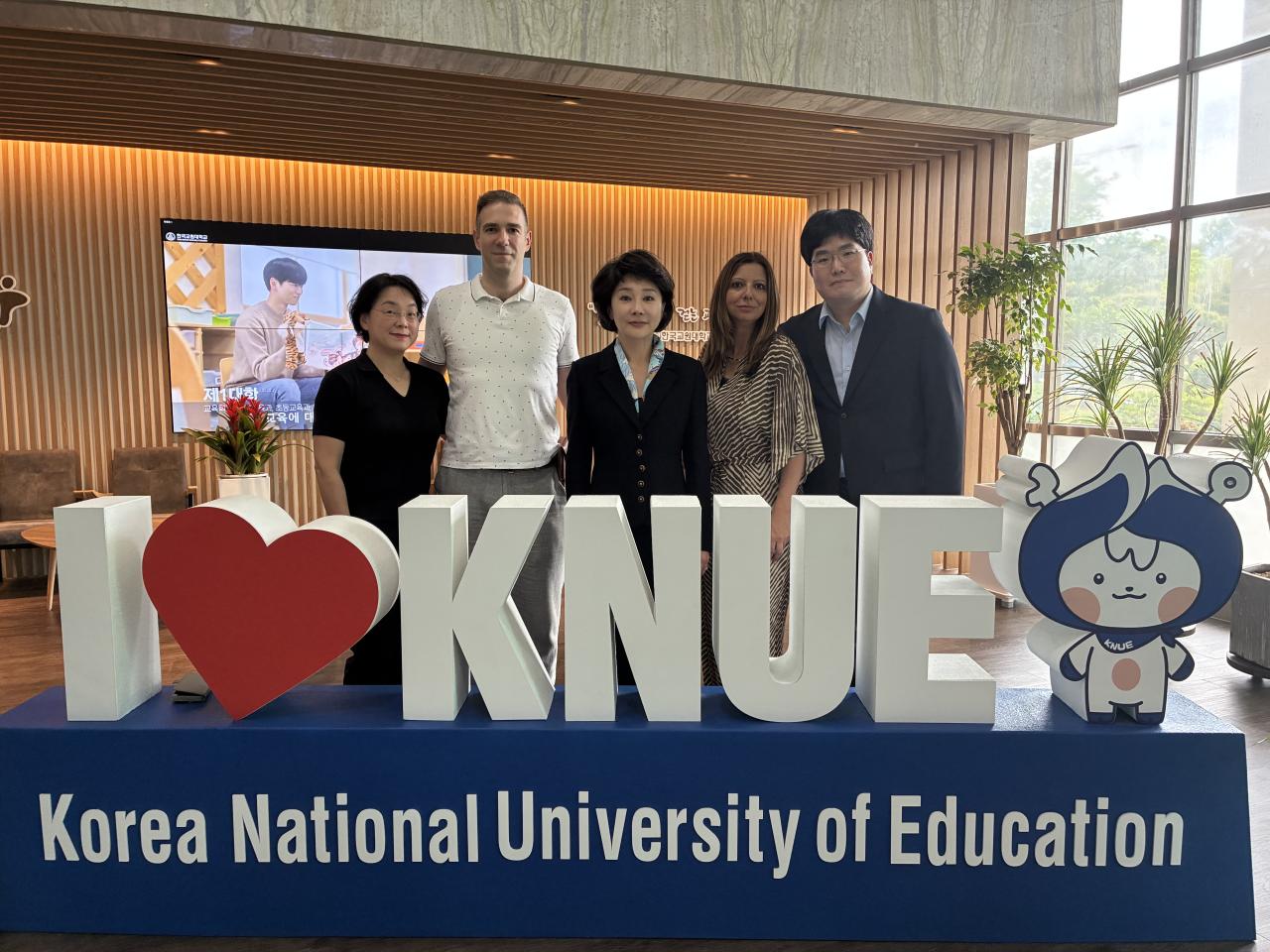 한국교원대, 크로아티아 자그레브 대학 등과 교육 연구 및 학생 교류 협력 강화를 위한 협약 체결 관련 썸네일 이미지