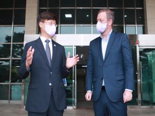 2022.8.19. IPC 위원장, 대한장애인체육회장 본교 방문 관련 썸네일 이미지